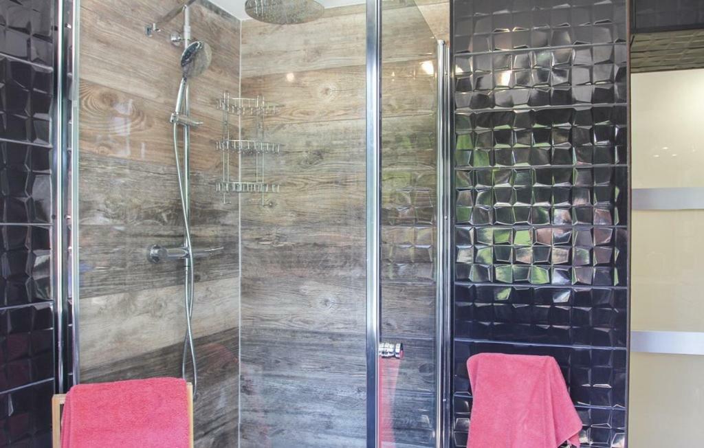 Maison 4 Etoiles Et Studio 3 Etoiles Independants Avec Piscine L'Isle-sur-la-Sorgue Ngoại thất bức ảnh